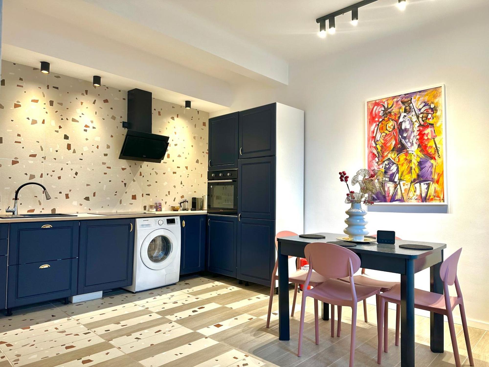 Peaceful Condo For Romantic Getaways Near Black Church - 3Min Walk 브라쇼브 외부 사진