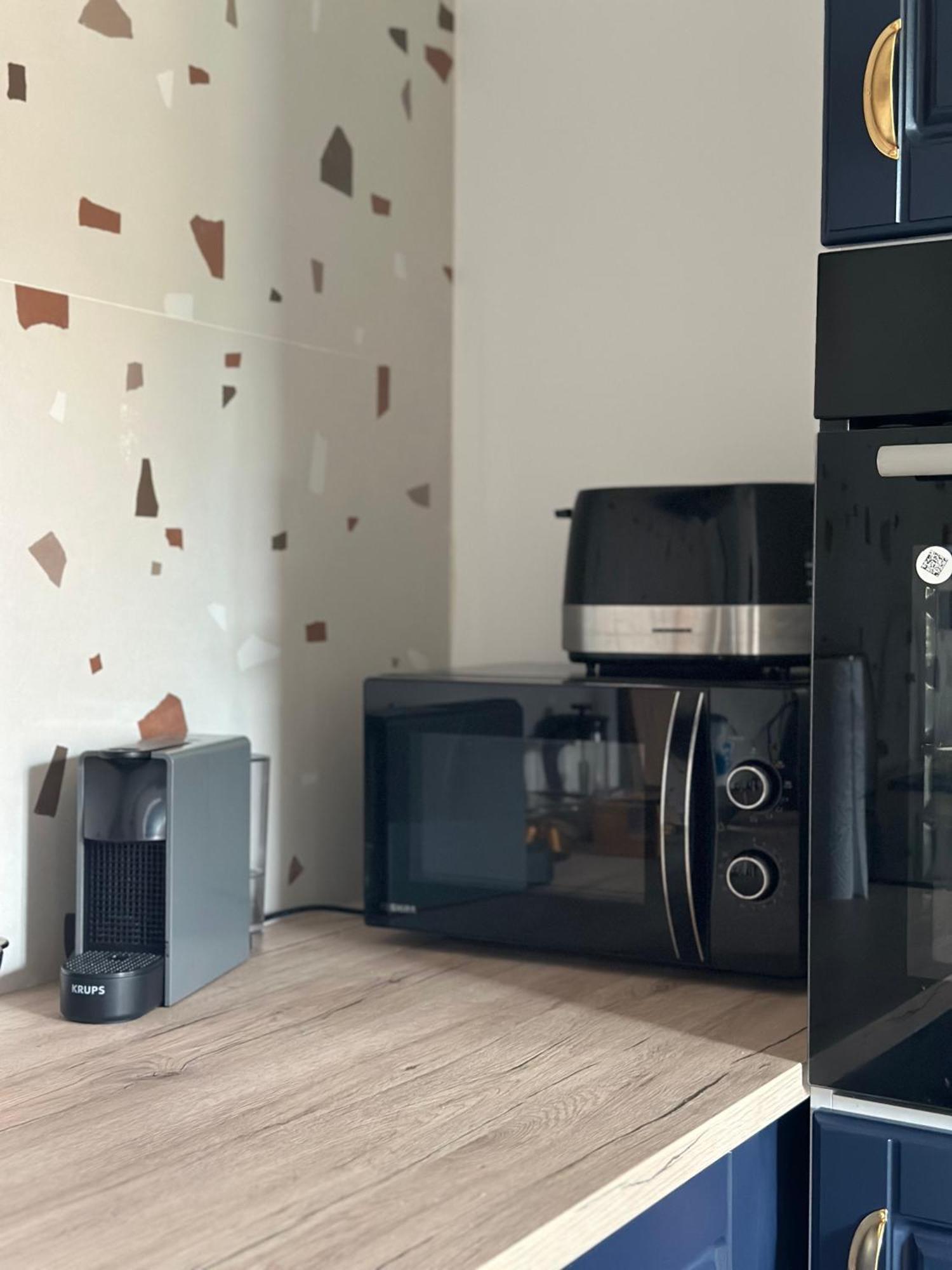 Peaceful Condo For Romantic Getaways Near Black Church - 3Min Walk 브라쇼브 외부 사진